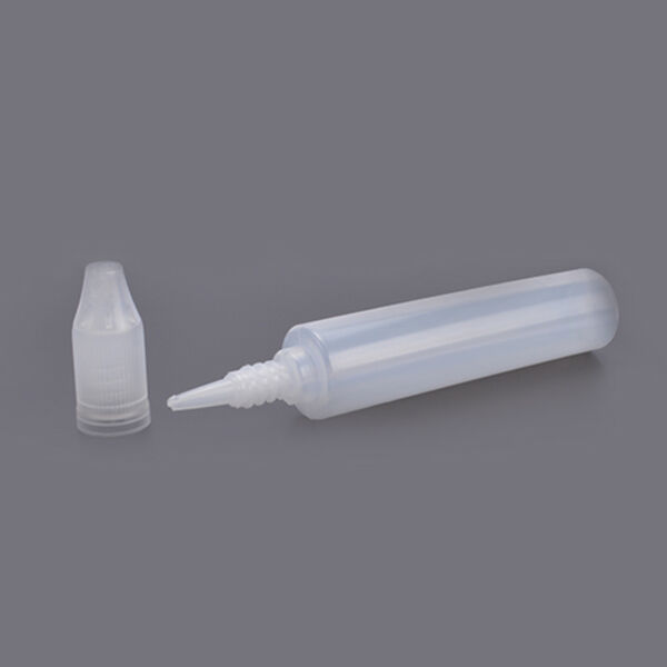 Slim Leerflasche mit Spitze Slim Leerflasche mit Spitze